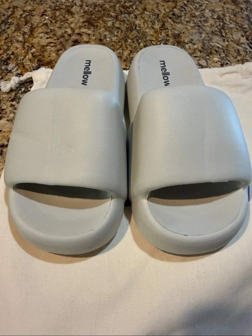 Mellow Women's Slide Sandals in Light Gray - Cushioned Comfort Medium